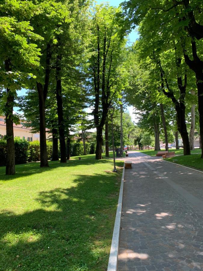 Appartamento Peschiera - Zona Ospedale Pederzoli Peschiera del Garda Dış mekan fotoğraf